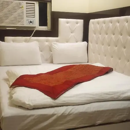 Adb Rooms Hotel Olive International